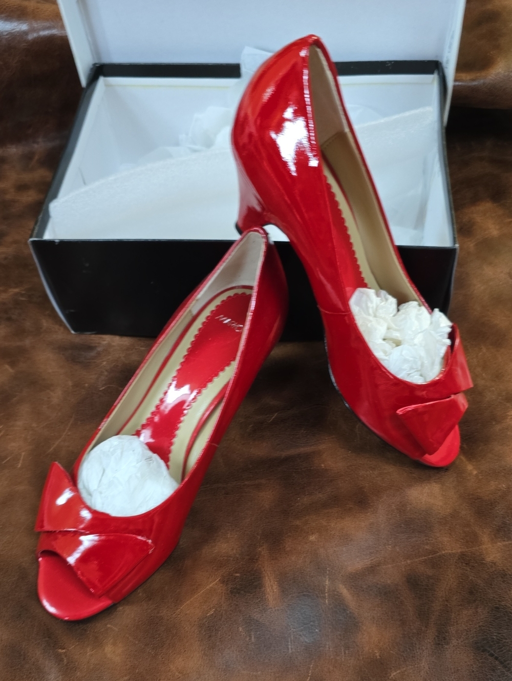Vintage Womens 7 Red Patent Peep-Toe Heels with Bow Accent - Women’s Dress Pumps